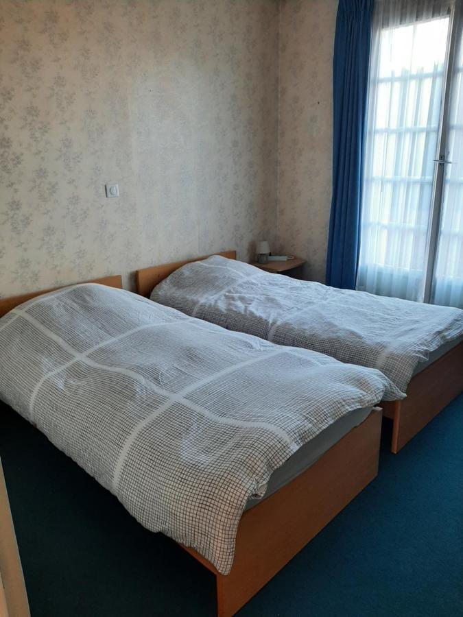 Вилла Les Cormiers Chailles  Экстерьер фото